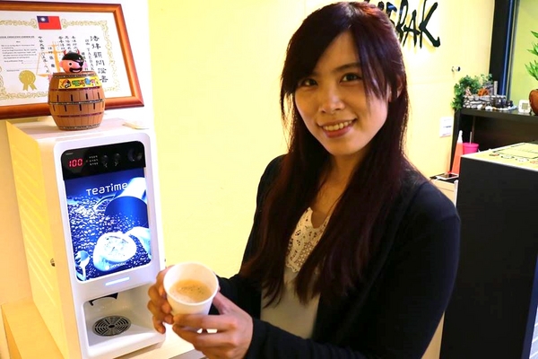 TAEBAK韓式特色料理:【台北市東區美食】想吃韓式的道地料理又何必捨近求遠哩~東區TAEBAK韓式特色料理~特地聘請的廚師及服務員通通Made in Korea由韓國空運來台