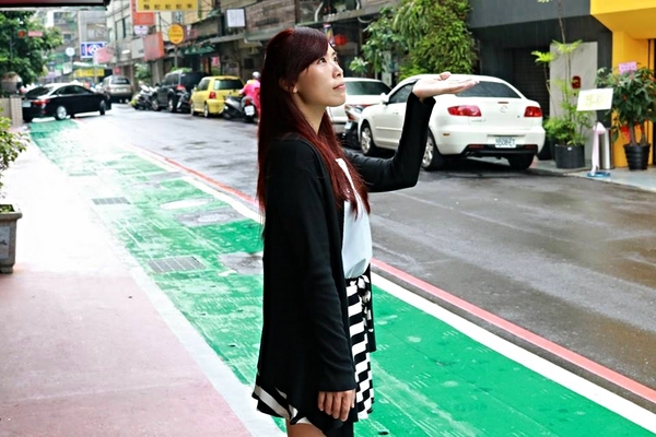 TAEBAK韓式特色料理:【台北市東區美食】想吃韓式的道地料理又何必捨近求遠哩~東區TAEBAK韓式特色料理~特地聘請的廚師及服務員通通Made in Korea由韓國空運來台