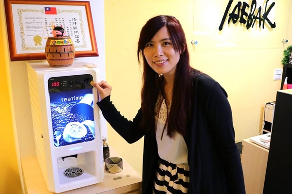 TAEBAK韓式特色料理:【台北市東區美食】想吃韓式的道地料理又何必捨近求遠哩~東區TAEBAK韓式特色料理~特地聘請的廚師及服務員通通Made in Korea由韓國空運來台