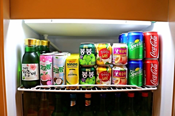 TAEBAK韓式特色料理:【台北市東區美食】想吃韓式的道地料理又何必捨近求遠哩~東區TAEBAK韓式特色料理~特地聘請的廚師及服務員通通Made in Korea由韓國空運來台