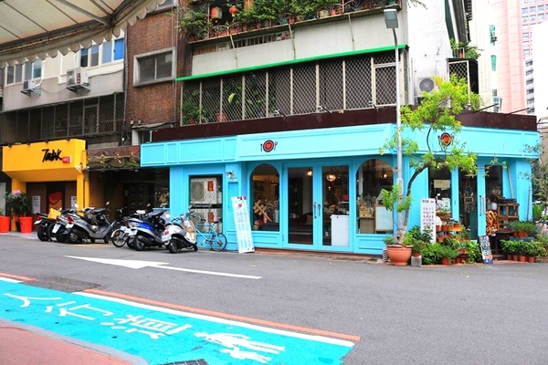 TAEBAK韓式特色料理:【台北市東區美食】想吃韓式的道地料理又何必捨近求遠哩~東區TAEBAK韓式特色料理~特地聘請的廚師及服務員通通Made in Korea由韓國空運來台