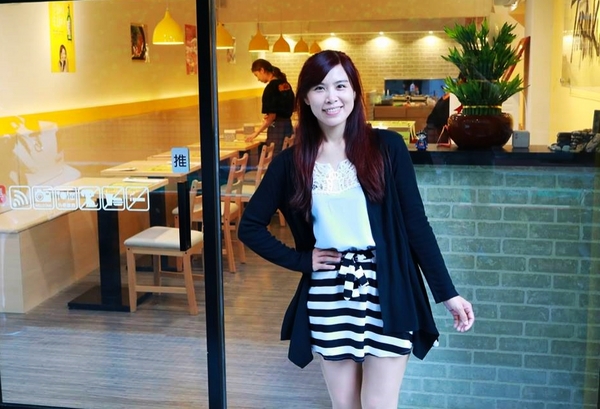 TAEBAK韓式特色料理:【台北市東區美食】想吃韓式的道地料理又何必捨近求遠哩~東區TAEBAK韓式特色料理~特地聘請的廚師及服務員通通Made in Korea由韓國空運來台