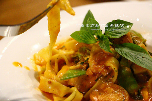 JOY HOJA：[台中♥西區 ]JOY HOJA吃義式蔬食也這麼