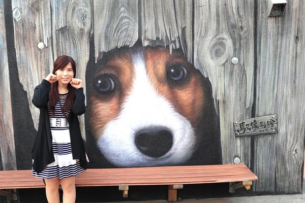 新民國小:【彰化景點】新民國小校園3D彩繪新亮點~貓頭鷹,米格魯,變色龍進入校園囉