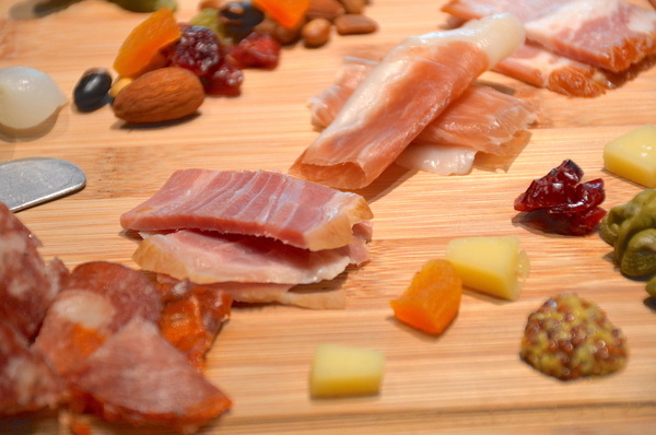 RÒU by T-HAM:W小姐旅行畫報/ 台北|食記 RÒU BY T-HAM 新開幕時尚餐廳X精品肉舖 品東西肉食文化 賞肉、食肉搶鮮試全紀錄