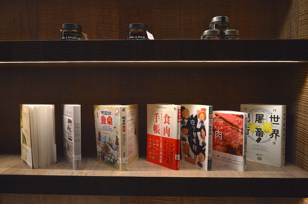 RÒU by T-HAM:W小姐旅行畫報/ 台北|食記 RÒU BY T-HAM 新開幕時尚餐廳X精品肉舖 品東西肉食文化 賞肉、食肉搶鮮試全紀錄