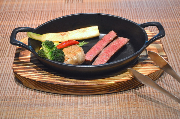 RÒU by T-HAM:W小姐旅行畫報/ 台北|食記 RÒU BY T-HAM 新開幕時尚餐廳X精品肉舖 品東西肉食文化 賞肉、食肉搶鮮試全紀錄