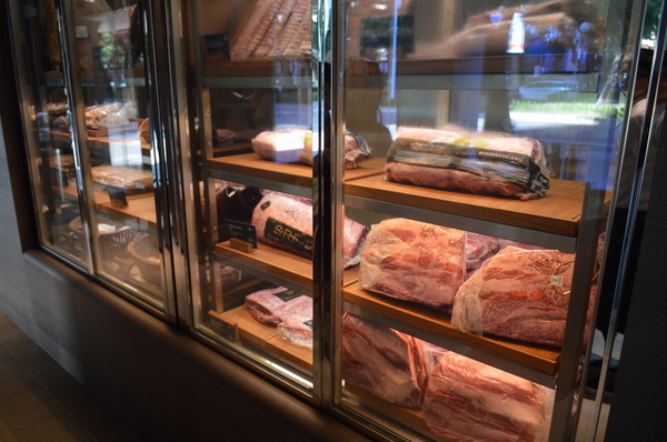 RÒU by T-HAM:W小姐旅行畫報/ 台北|食記 RÒU BY T-HAM 新開幕時尚餐廳X精品肉舖 品東西肉食文化 賞肉、食肉搶鮮試全紀錄