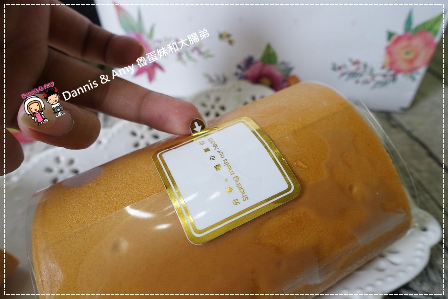  20160827《桃園林口美食》 YANNICK亞尼克環球林口店。 招牌生乳捲x 綜合喜Q餅。中秋節伴手禮x幸福下午茶甜點推薦︱附隨手拍影片 (40).jpg