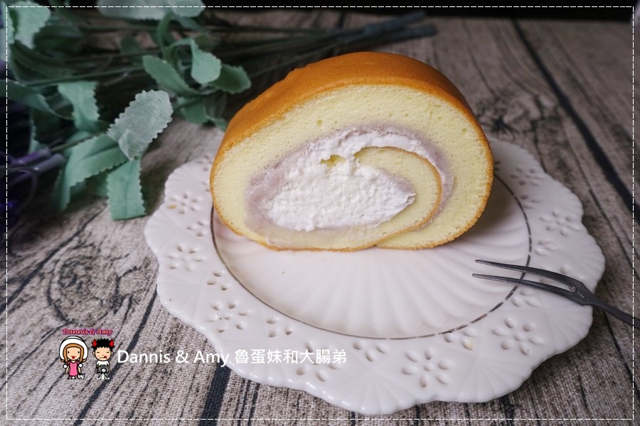  20160827《桃園林口美食》 YANNICK亞尼克環球林口店。 招牌生乳捲x 綜合喜Q餅。中秋節伴手禮x幸福下午茶甜點推薦︱附隨手拍影片 (46).jpg