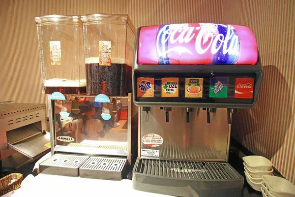 【新莊餐廳】捷運附近的統厚牛排-不到200元也能吃到完整的原肉牛排