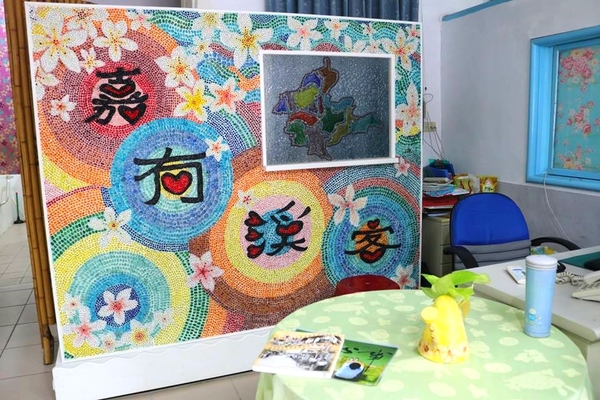 溪口客家文化館：【嘉義景點】溪口客家文化館~好運奶奶/竹簍哥/陀螺弟/麵線妹來做伙