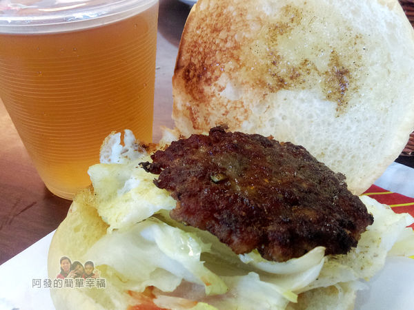 夏威姨早午餐12-招牌漢堡