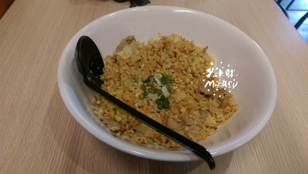 滷底撈重本麻辣滷味 RUDAY(小港店)：【高雄/食﹡小港】金府路美食．滷味店賣炒飯拉．滷底撈重本麻辣滷味 RUDAY