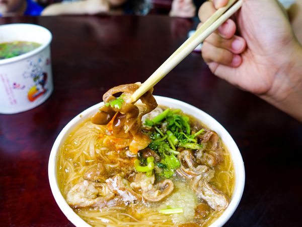 【桃園早餐】帝王油飯‬-相見恨晚的好吃油飯！．力行路/中式早餐/銅板美食/桃園美食小吃/在地人推薦必吃