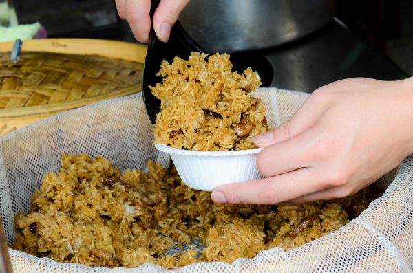 【桃園早餐】帝王油飯‬-相見恨晚的好吃油飯！．力行路/中式早餐/銅板美食/桃園美食小吃/在地人推薦必吃