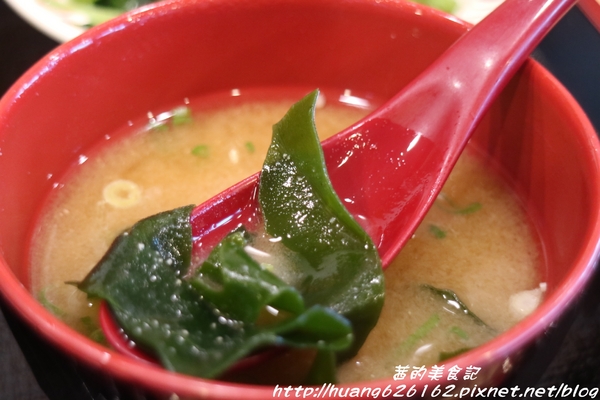 すき家SUKIYA(三重菜寮店):【新北三重區】新北市第一家平價牛丼飯『日本すき家丼飯(SUKIYA)』24小時不打烊、捷運菜寮站~