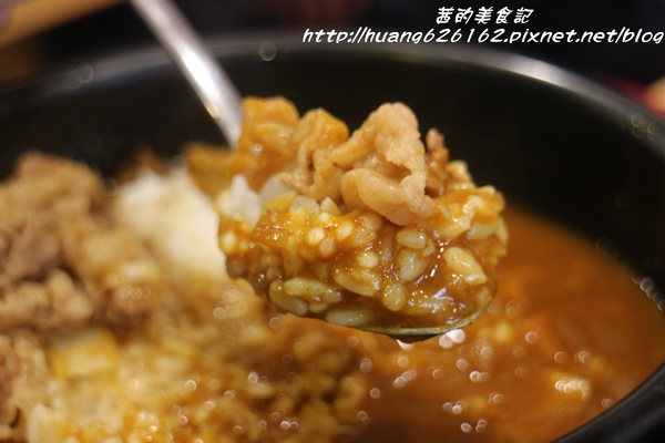 すき家SUKIYA(三重菜寮店):【新北三重區】新北市第一家平價牛丼飯『日本すき家丼飯(SUKIYA)』24小時不打烊、捷運菜寮站~
