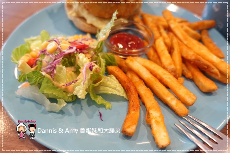  20160821《新竹振興路美食》好吃的早餐 歐浮找餐 Oops！foody 平價早午餐一次搞定。私房漢堡。下午茶︱人很多要耐心等候  ~活動花絮影片 (19).jpg