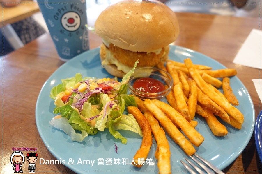  20160821《新竹振興路美食》好吃的早餐 歐浮找餐 Oops！foody 平價早午餐一次搞定。私房漢堡。下午茶︱人很多要耐心等候  ~活動花絮影片 (16).jpg