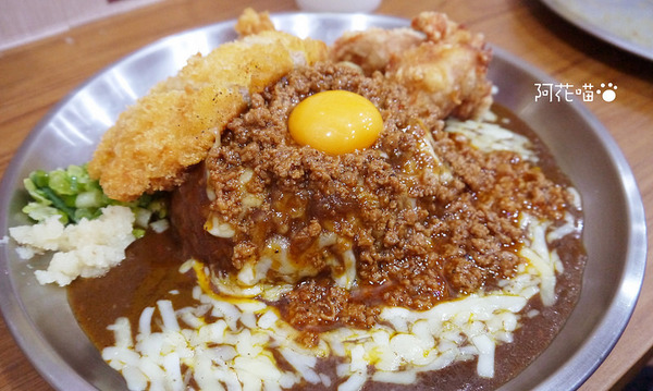 本家台灣咖哩 光華店:【日式│忠孝新生】台灣肉燥+日式咖哩『本家台灣咖哩 光華店』!大胃王快來挑戰吃免錢