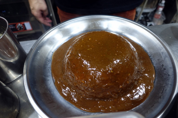 本家台灣咖哩 光華店：(胖樺食記) 台日合璧重口味推薦咖哩「本家台灣咖哩-光華店」/捷運忠孝新生站/台北科技大學周邊美食