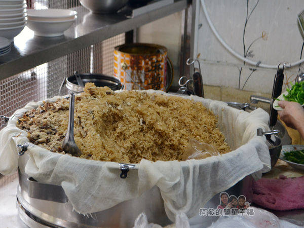 邱家油飯04-整大鍋的油飯