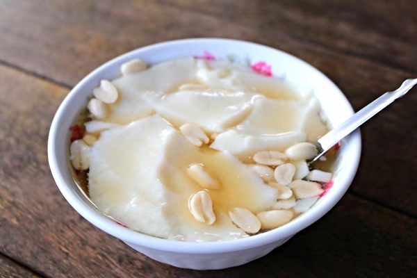 過溝豆花：【嘉義美食】嘉義布袋過溝豆花~傳承五十年老店的好味道，出外的在地人一致推薦夏日聖品，古早味豆花就是要去嘉義過溝豆花攤車吃啦