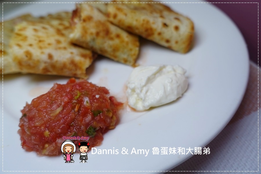 20160826《台中早餐分享》蘇菲亞的早晨 建康的美式早午餐。美式熱起司三明治。起士煎餅。輕食三明治︱ 台中金典酒店旁 ~吃吃吃影片 (40).jpg