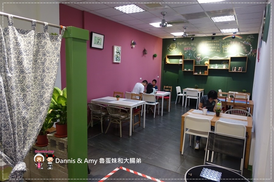 20160826《台中早餐分享》蘇菲亞的早晨 建康的美式早午餐。美式熱起司三明治。起士煎餅。輕食三明治︱ 台中金典酒店旁 ~吃吃吃影片 (20).jpg