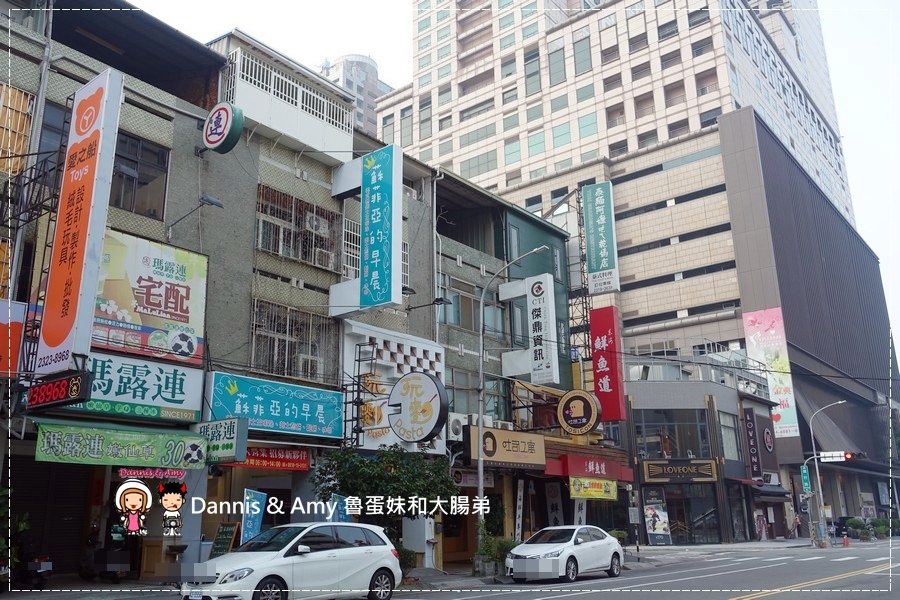 20160826《台中早餐分享》蘇菲亞的早晨 建康的美式早午餐。美式熱起司三明治。起士煎餅。輕食三明治︱ 台中金典酒店旁 ~吃吃吃影片 (8).jpg