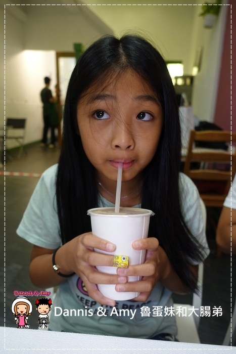 20160826《台中早餐分享》蘇菲亞的早晨 建康的美式早午餐。美式熱起司三明治。起士煎餅。輕食三明治︱ 台中金典酒店旁 ~吃吃吃影片 (31).jpg