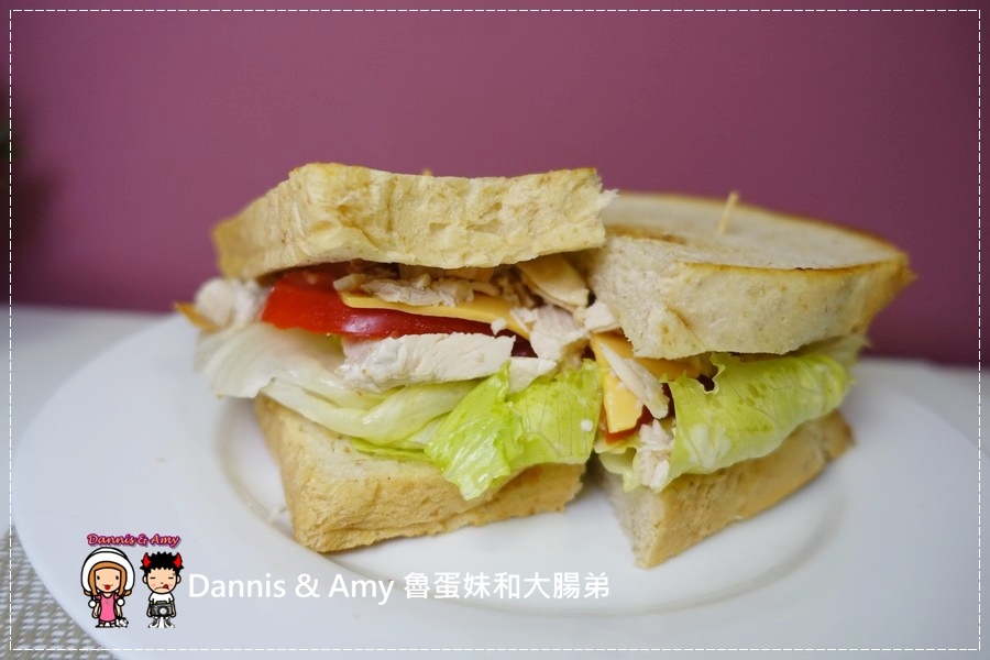 20160826《台中早餐分享》蘇菲亞的早晨 建康的美式早午餐。美式熱起司三明治。起士煎餅。輕食三明治︱ 台中金典酒店旁 ~吃吃吃影片 (36).jpg