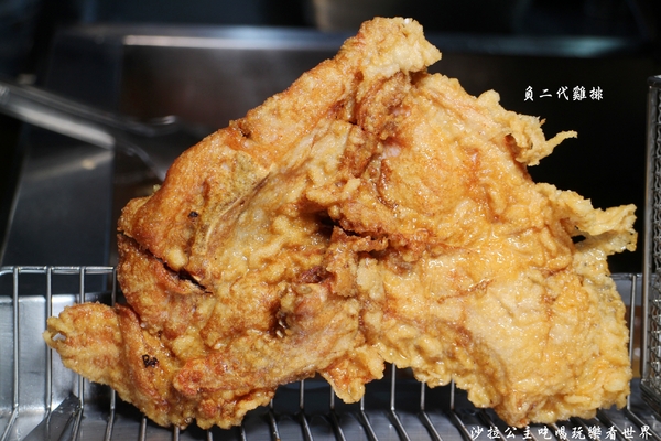 負二代雞排：新店安坑巷弄美食『負二代雞排』好吃又便宜/新和國小後門