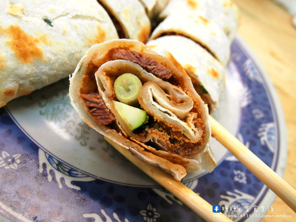 天津香蔥餡餅麵食館：〖台中│美食〗天津香蔥餡餅麵食館 ❤ 南屯銅板美食~精緻手工北方麵食，現點現作，用料實在，除了麵食外，還有多款粥品可以選擇唷!!