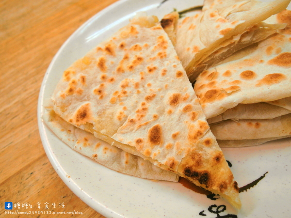 天津香蔥餡餅麵食館：〖台中│美食〗天津香蔥餡餅麵食館 ❤ 南屯銅板美食~精緻手工北方麵食，現點現作，用料實在，除了麵食外，還有多款粥品可以選擇唷!!