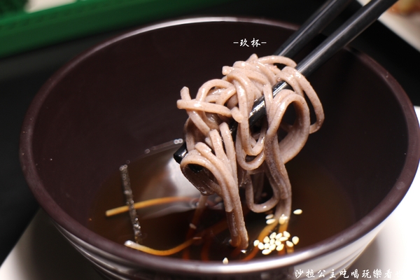 玖杯:微風酒吧『玖杯』飛鏢/串燒/消夜/調酒/捷運南京復興站