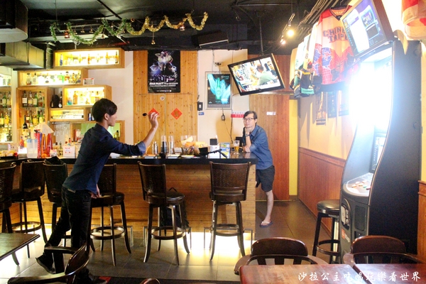 玖杯:微風酒吧『玖杯』飛鏢/串燒/消夜/調酒/捷運南京復興站