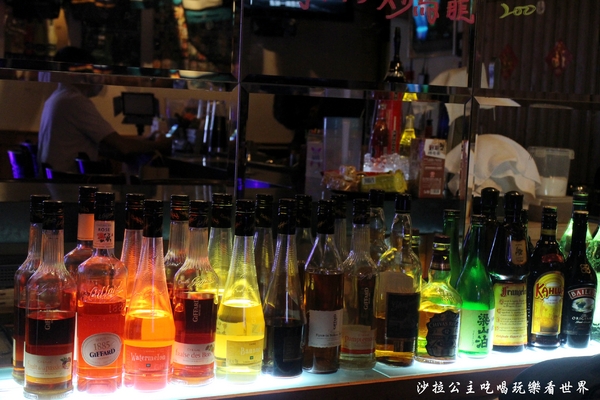 玖杯:微風酒吧『玖杯』飛鏢/串燒/消夜/調酒/捷運南京復興站