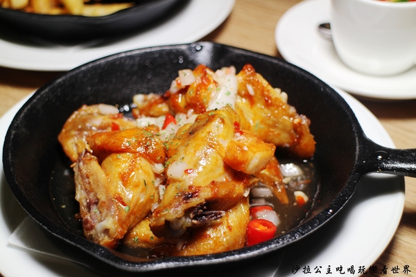 Ethan's Italian:板橋義式餐廳『Ethan's Italian』捷運亞東醫院站/聚餐/包場