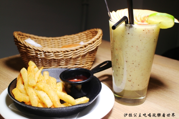 Ethan's Italian:板橋義式餐廳『Ethan's Italian』捷運亞東醫院站/聚餐/包場