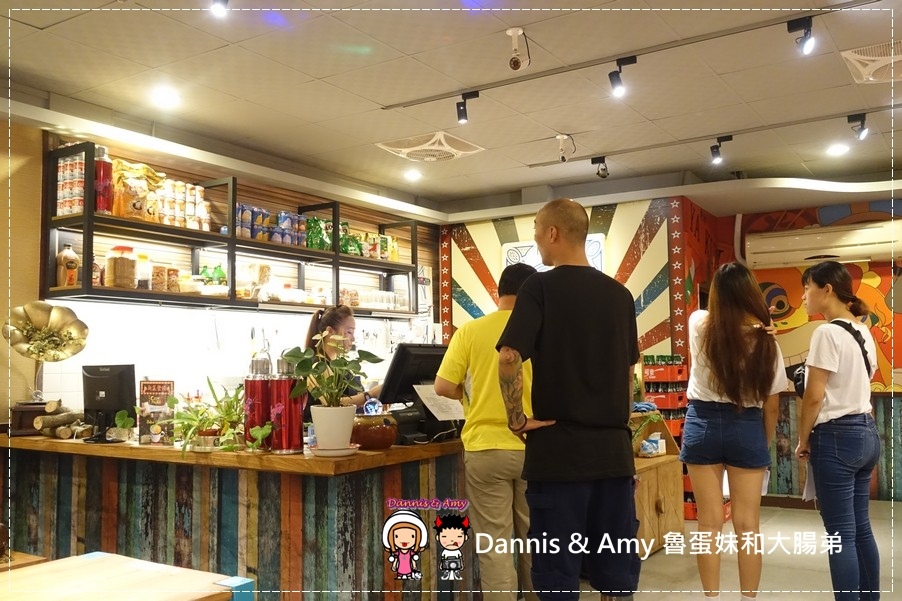 20160823《新竹美食推薦》金福氣南洋食堂-新竹林森店 招牌咖椰吐司x肉骨茶x彩虹繽紛起司 x芋香西米露︱ 適合朋友家庭聚餐,平價好吃的復古南洋餐廳~附隨手拍影片 (10).jpg