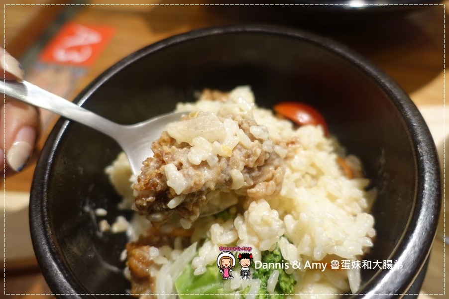 20160823《新竹美食推薦》金福氣南洋食堂-新竹林森店 招牌咖椰吐司x肉骨茶x彩虹繽紛起司 x芋香西米露︱ 適合朋友家庭聚餐,平價好吃的復古南洋餐廳~附隨手拍影片 (39).jpg