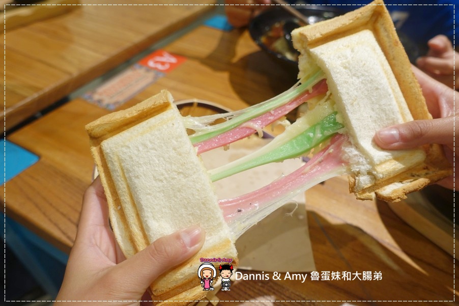  20160823《新竹美食推薦》金福氣南洋食堂-新竹林森店 招牌咖椰吐司x肉骨茶x彩虹繽紛起司 x芋香西米露︱ 適合朋友家庭聚餐，平價好吃的復古南洋餐廳~附隨手拍影片 (3).jpg