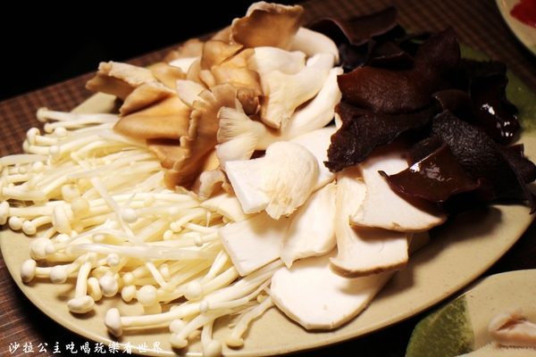 霸味羊肉爐(新莊旗艦店)：新莊羊肉爐火鍋『霸味羊肉爐』美味可外帶回家慢慢享用