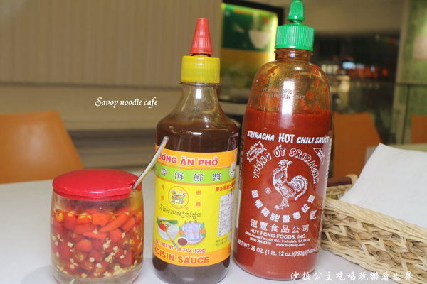 Savoy Noodle Cafe 新南洋麵食咖啡：東區216巷南洋料理『Savoy Noodle Cafe 新南洋麵食咖啡』捷運忠孝敦化站