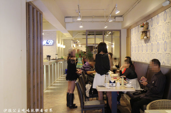MB white coffee (士林店)：咖啡廳賣南洋料理？！『MB white coffee(士林店)』士林捷運站/近士林官邸/適合聚餐