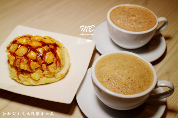 MB white coffee (士林店)：咖啡廳賣南洋料理？！『MB white coffee(士林店)』士林捷運站/近士林官邸/適合聚餐