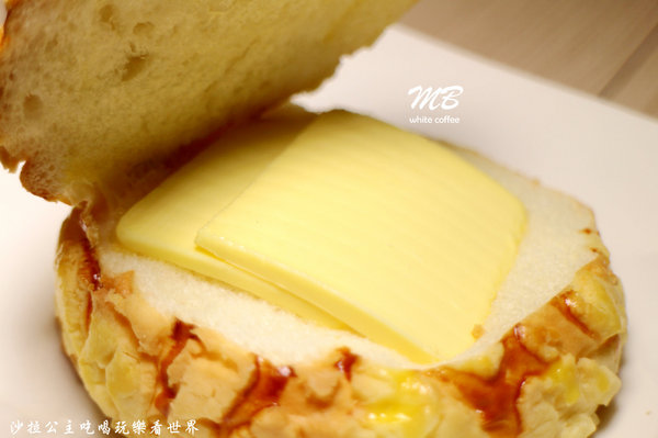 MB white coffee (士林店)：咖啡廳賣南洋料理？！『MB white coffee(士林店)』士林捷運站/近士林官邸/適合聚餐