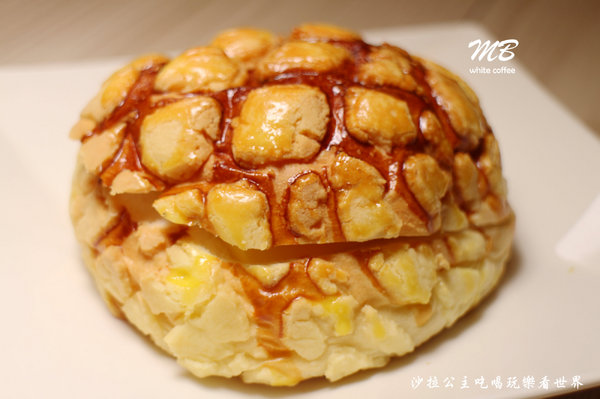 MB white coffee (士林店)：咖啡廳賣南洋料理？！『MB white coffee(士林店)』士林捷運站/近士林官邸/適合聚餐